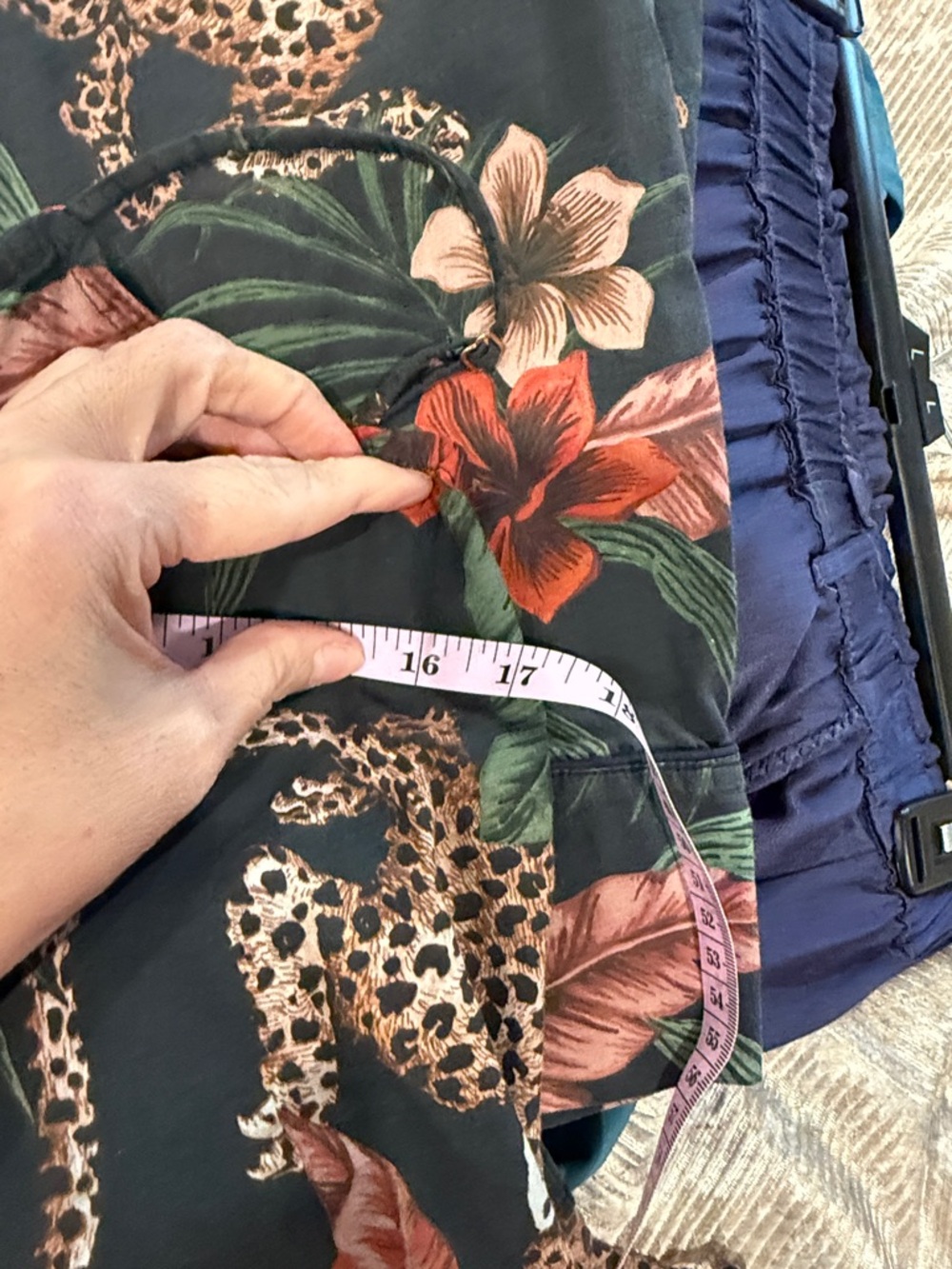 Desmond & Dempsey pajama set: Cami & Wide Leg Pants in Soleia Leopard/Floral SM - Picture 8 of 12